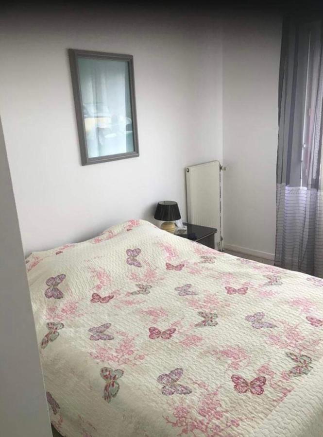 Апартаменты Chambre Proche De La Defense Курбевуа Экстерьер фото